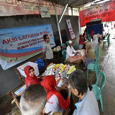 Yayasan Wahana Artha Ulurkan Tangan Bantu Korban Banjir dan Kebakaran