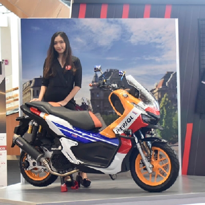 Skutik Premium Honda Kembali Goda Tangerang