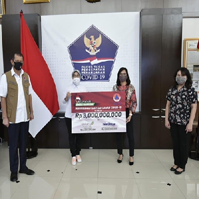 Relawan Anak Bangsa Serahkan Donasi 500 Ribu Masker dan Rp.3 Miliar Kepada BNPB