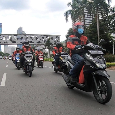 Komunitas Honda BeAT Jakarta Salurkan Bantuan Sembako