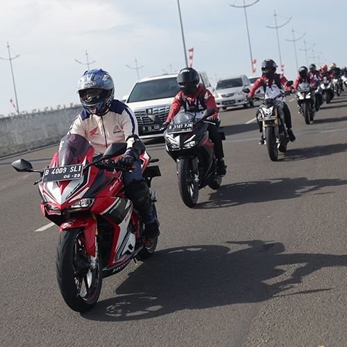 Seru, Komunitas Riding Bareng Pebalap AHRT