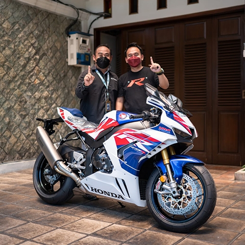 Wahana Honda Big Wing Bikin Senyum Konsumen CBR1000RR Fireblade SP