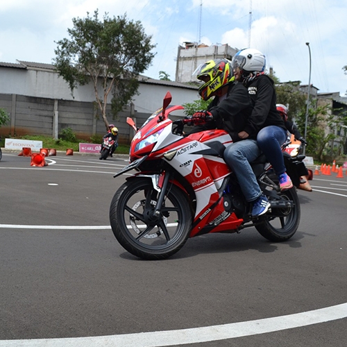 Resolusi Safety Riding Tahun Baru