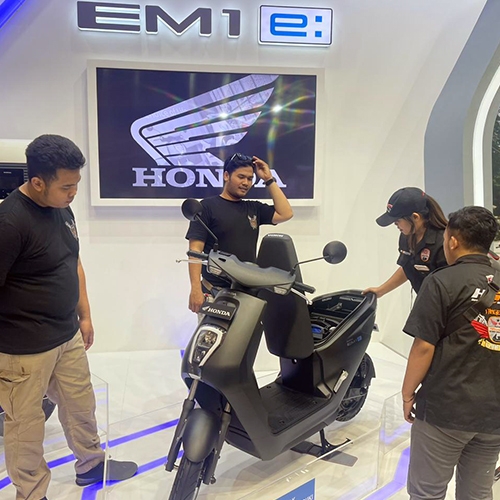 Komunitas Honda Dikenalkan Dengan Produk motor Listrik Honda Terbaru