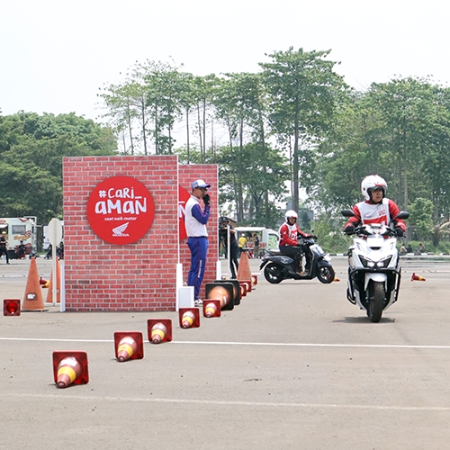 Sinergi dengan Korlantas dan Komunitas Motor Honda, Wahana Gencarkan Kampanye Safety Riding